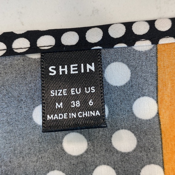 NWOT SHEIN Multicolored Geo Print Notched Neckline Blousr - Picture 11 of 13